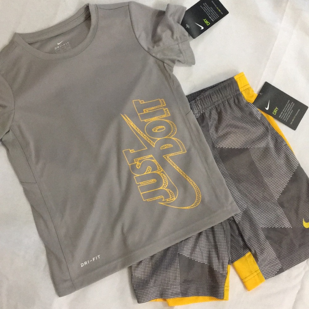 🔹NWT NIKE Dri fit shorts & Tee , diff sz Avlb